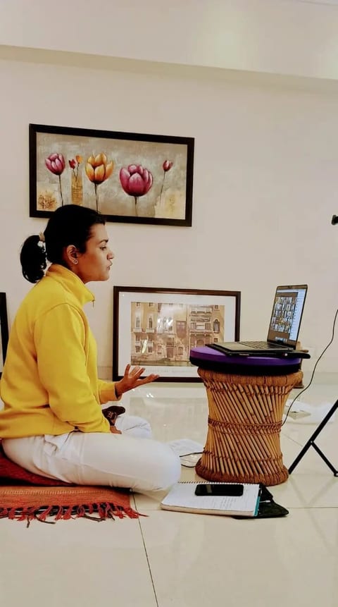 Online Hatha yoga theory class at Sivananda training